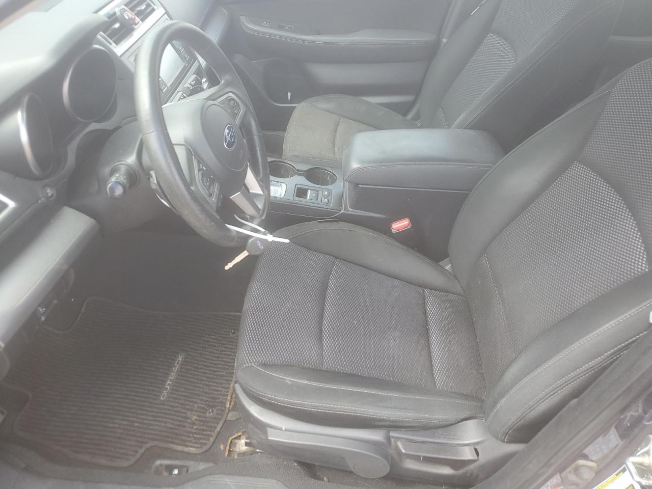 Subaru Outback 2.5i Image 5