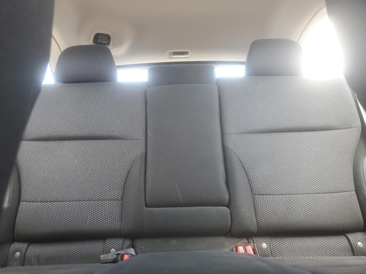 Subaru Outback 2.5i Image 3