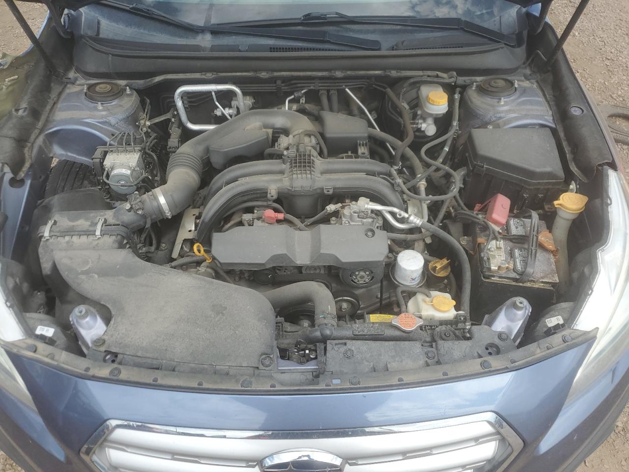 Subaru Outback 2.5i Image 10