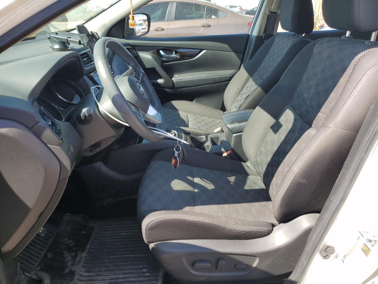 Nissan Rogue S Image 12