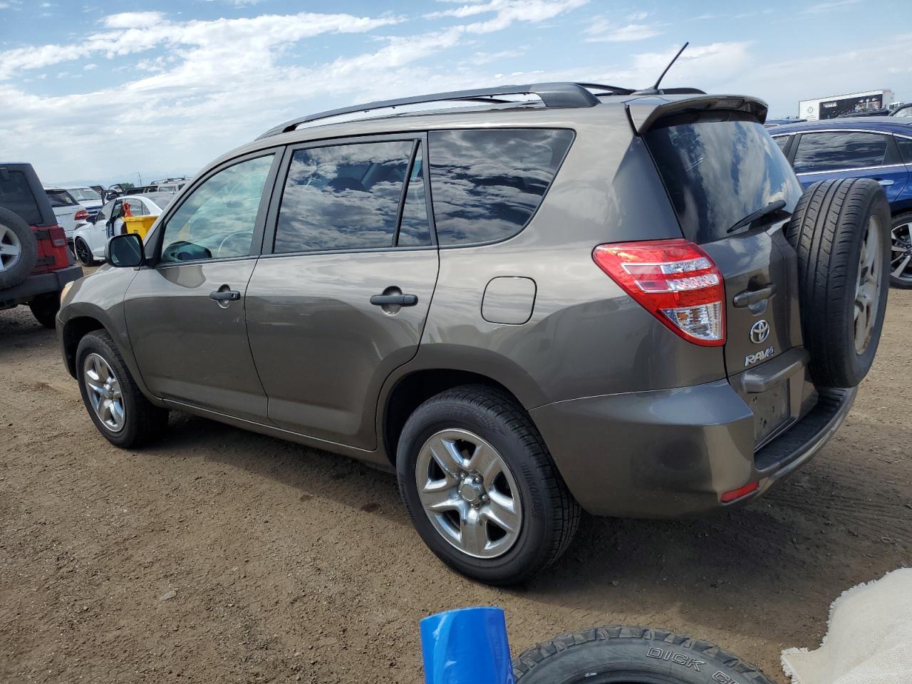 Toyota RAV4 Image 6