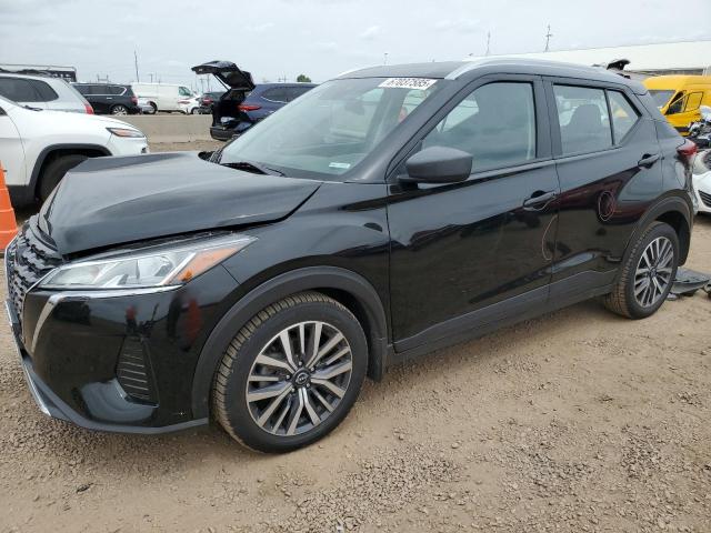  Salvage Nissan Kicks