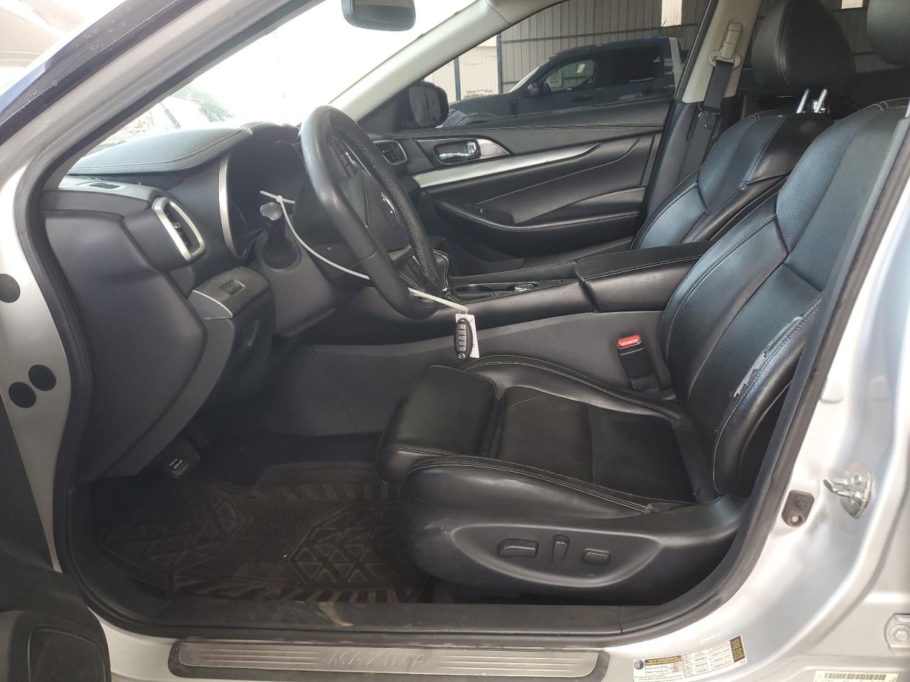 Nissan Maxima 3.5s Image 12