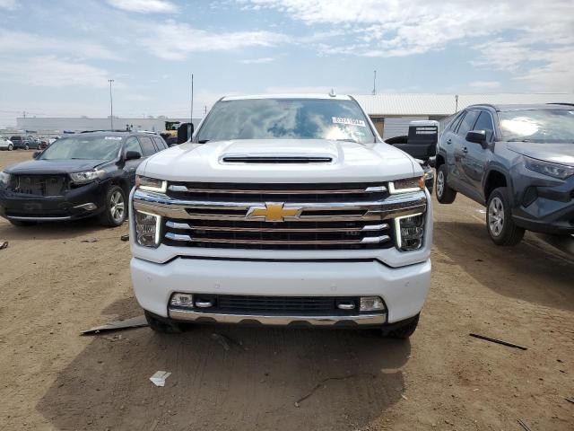 Chevrolet Silverado K3500 High Country Image 4