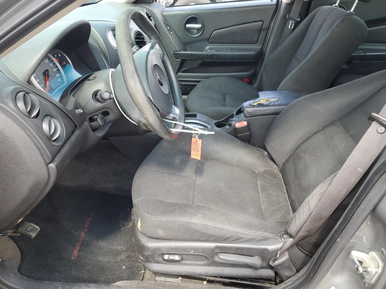 Pontiac Grandprix Image 11