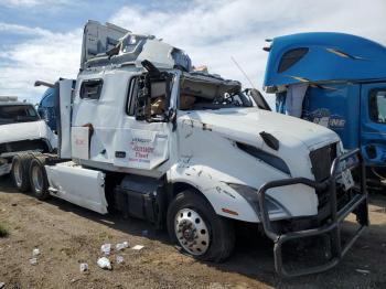  Salvage Volvo Vn