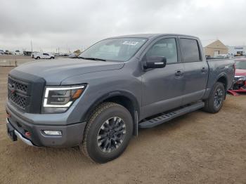  Salvage Nissan Titan