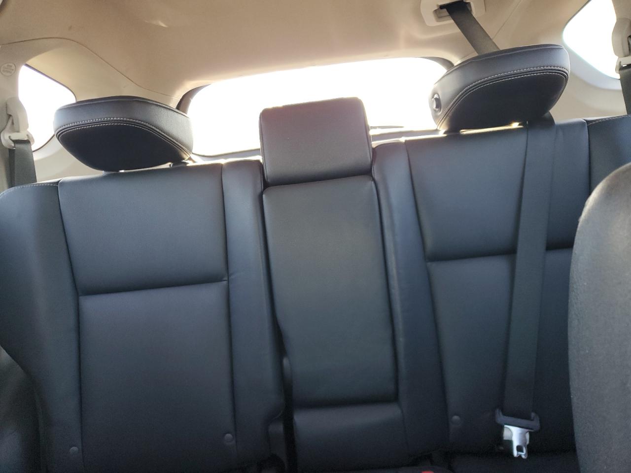 Toyota RAV4 Limited Image 8