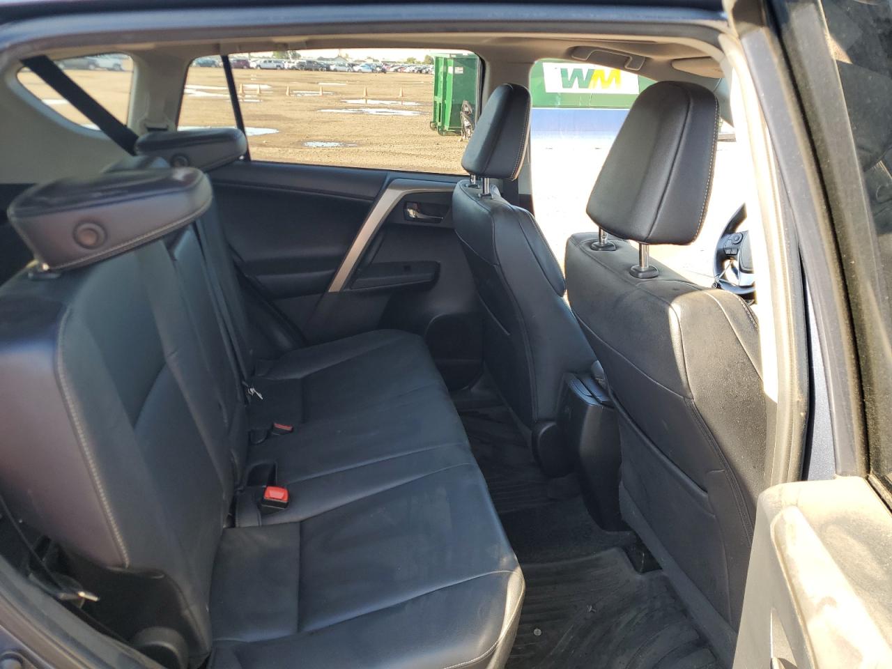 Toyota RAV4 Limited Image 4