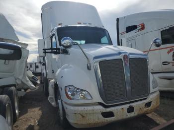  Salvage Kenworth T680