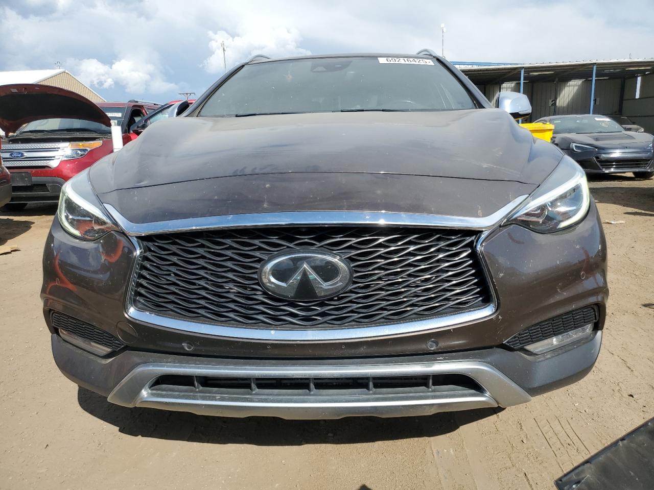 INFINITI Qx Base Image 5