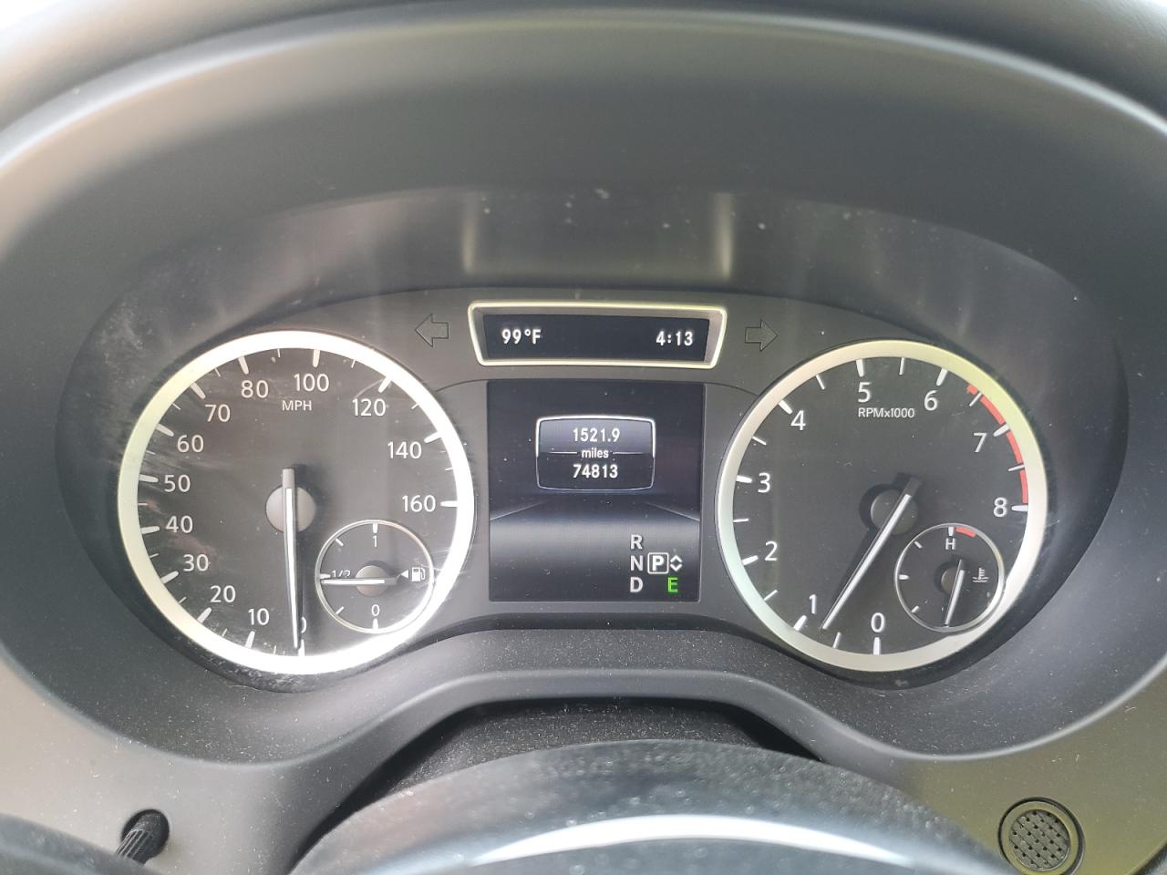 INFINITI Qx Base Image 3