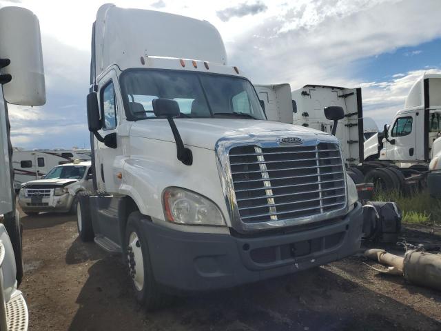  Salvage Freightliner Cascadia