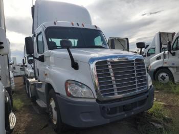  Salvage Freightliner Cascadia