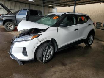  Salvage Nissan Kicks