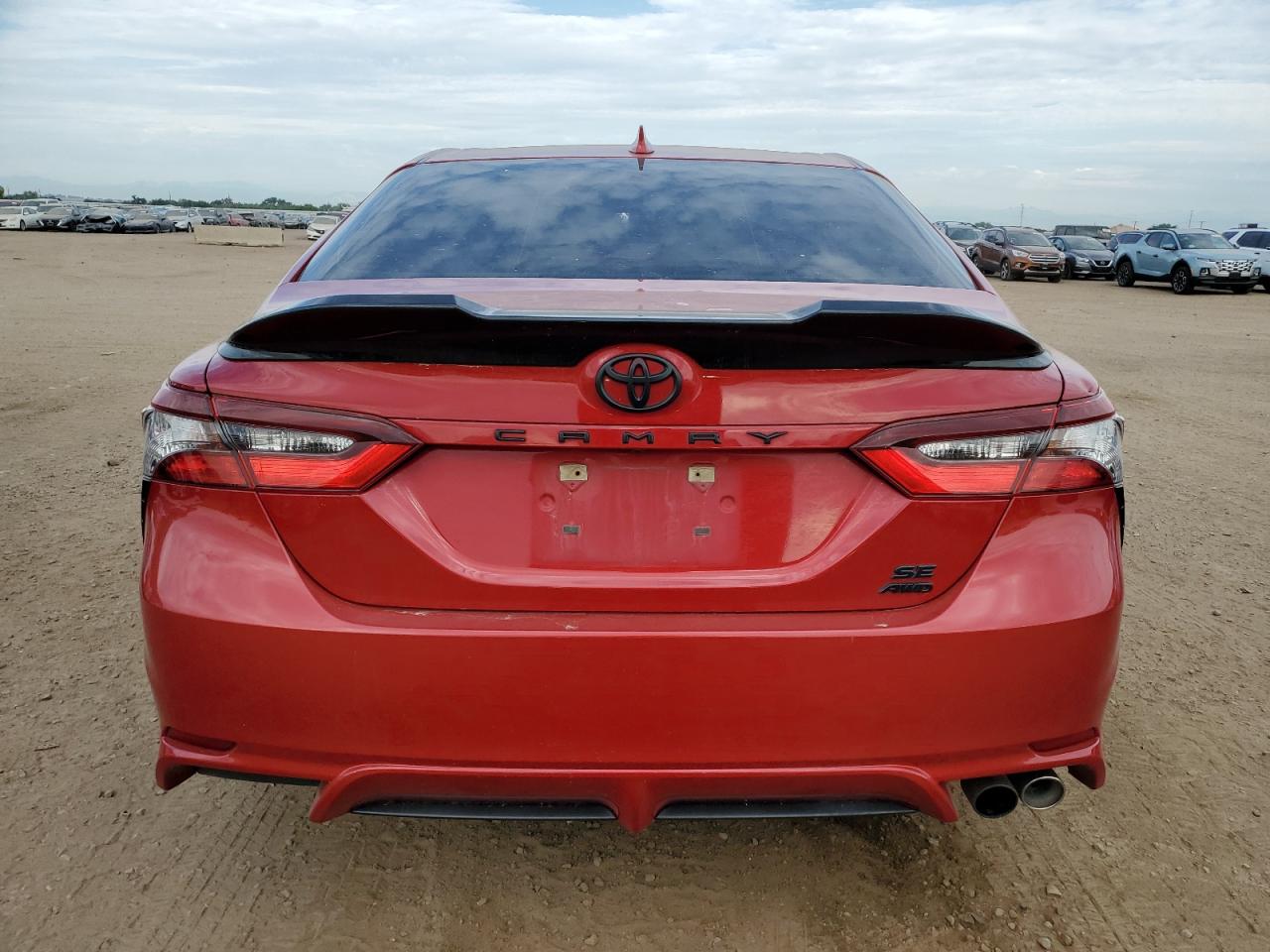 Toyota Camry Se Image 12
