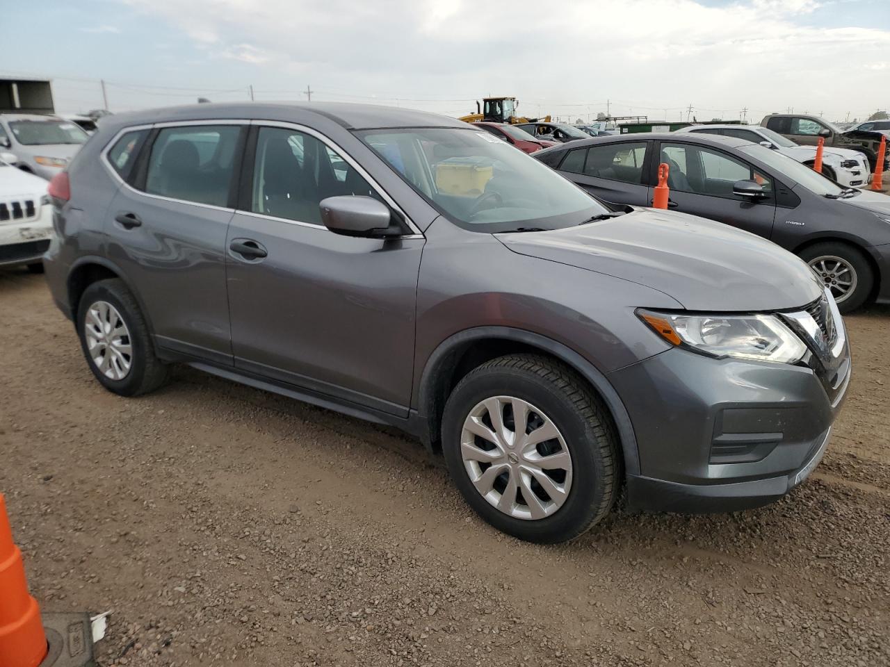 Nissan Rogue S Image 5