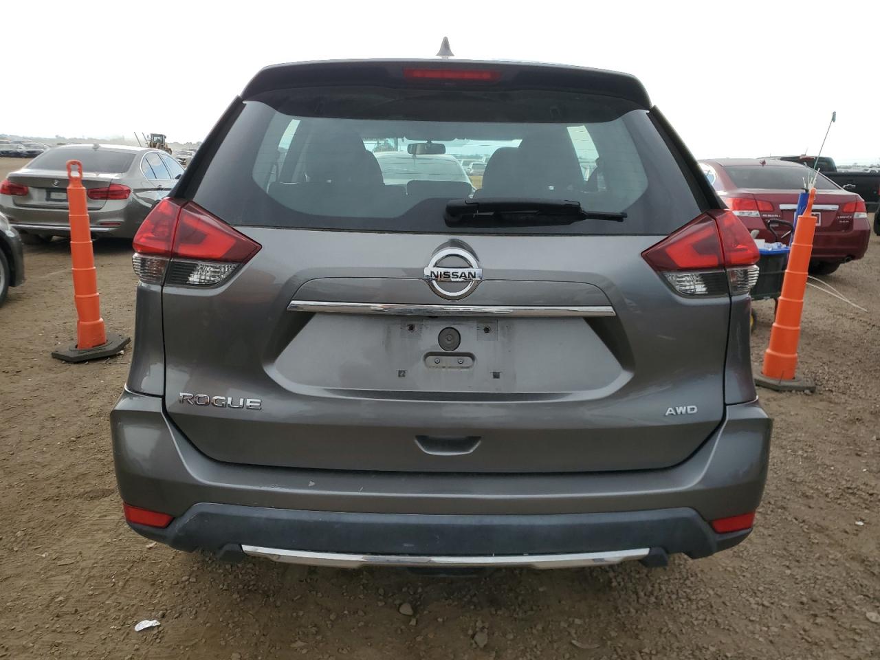 Nissan Rogue S Image 7