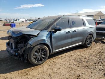 Salvage Kia Carnival