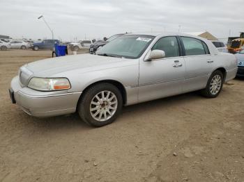  Salvage Lincoln Towncar