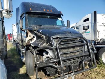  Salvage Freightliner Cascadia 1