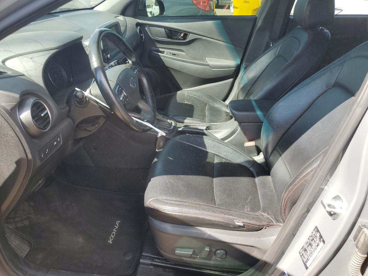 Hyundai KONA Night Image 10