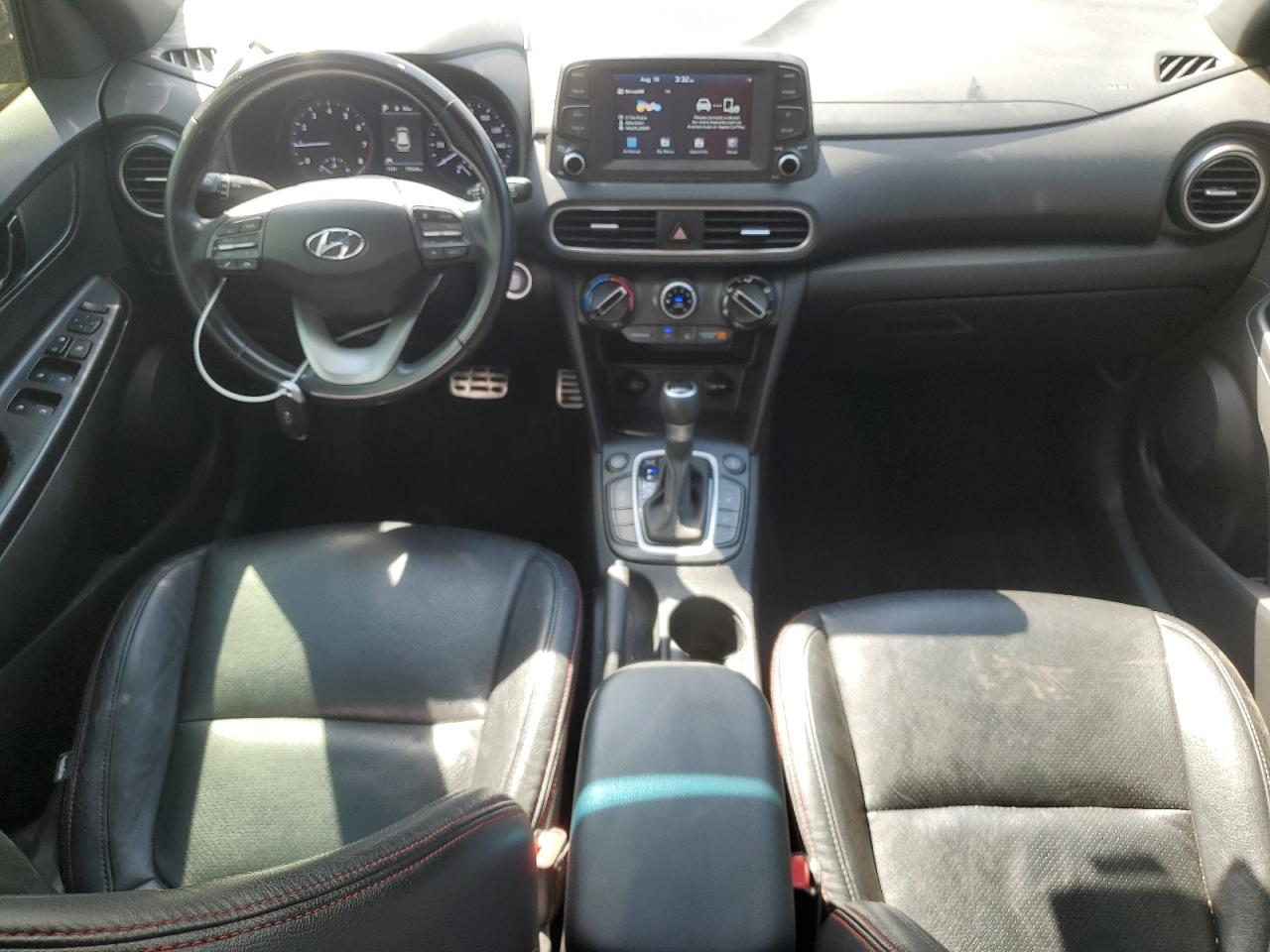 Hyundai KONA Night Image 9