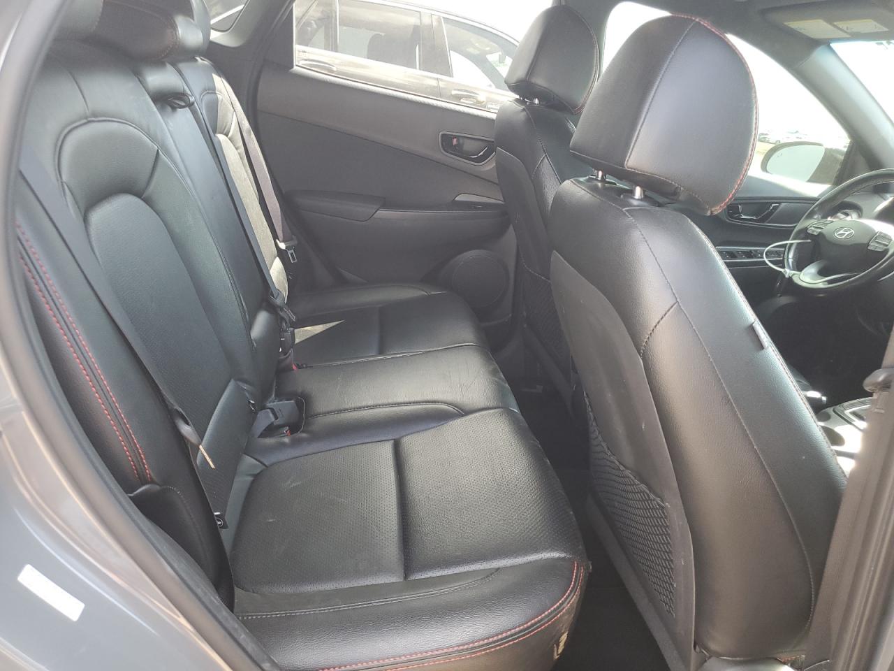 Hyundai KONA Night Image 11