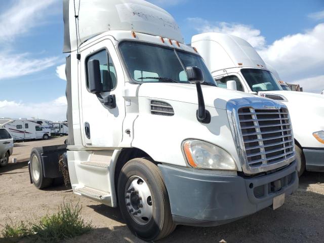  Salvage Freightliner Cascadia 1