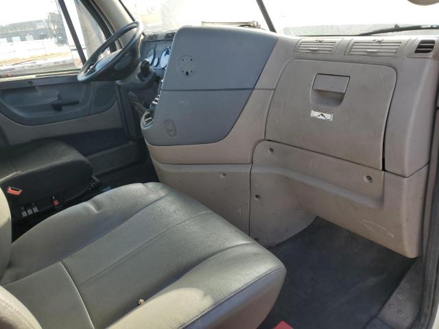 Freightliner Cascadia 1 Image 3