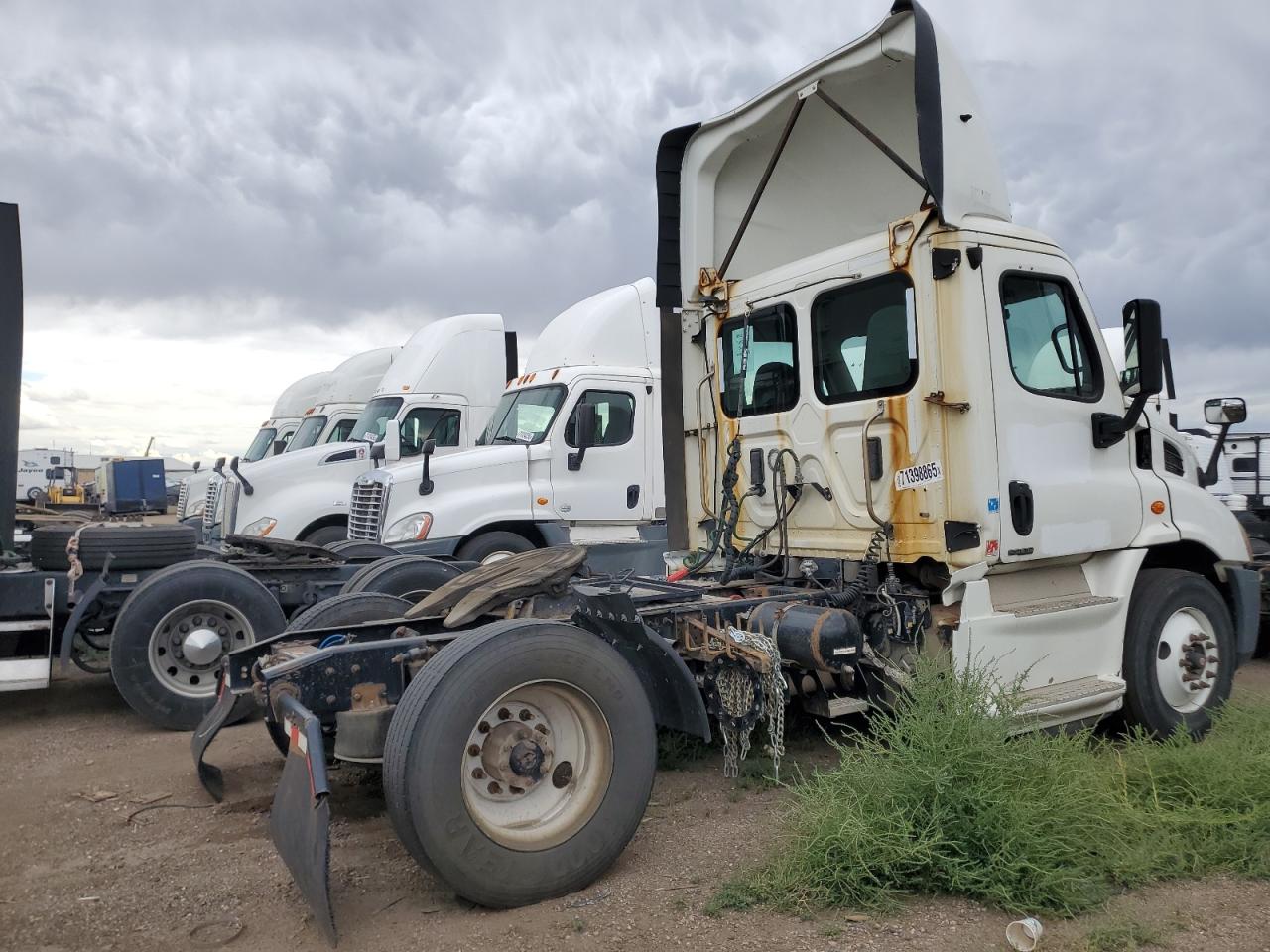 Freightliner Cascadia 1 Image 9