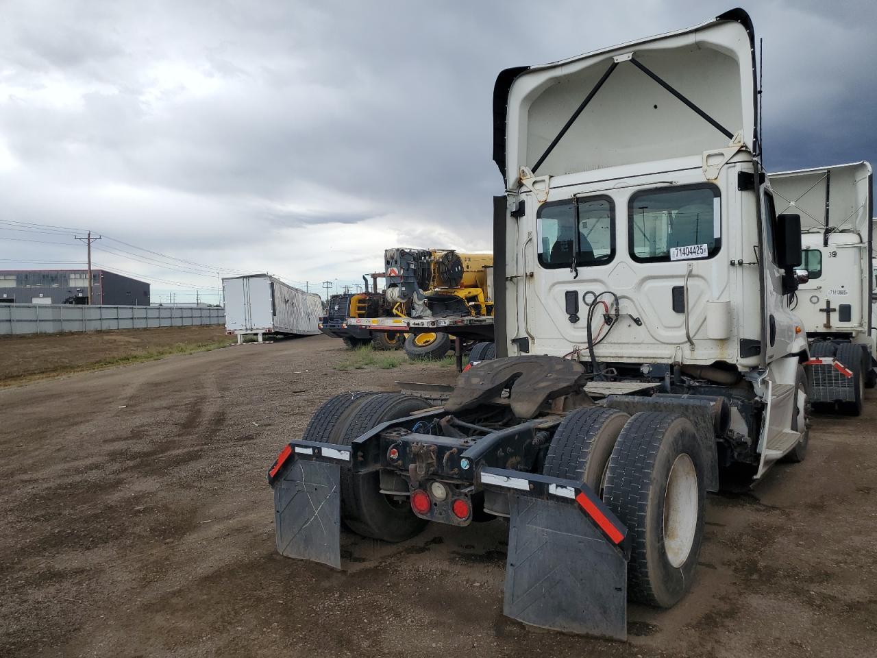 Freightliner Cascadia 1 Image 9