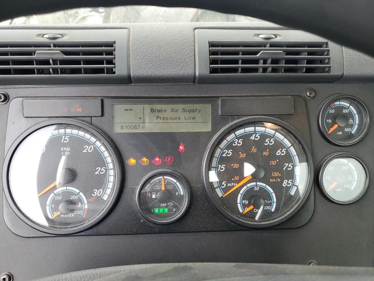 Freightliner Cascadia 1 Image 6