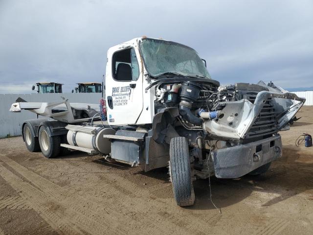  Salvage Freightliner 114sd