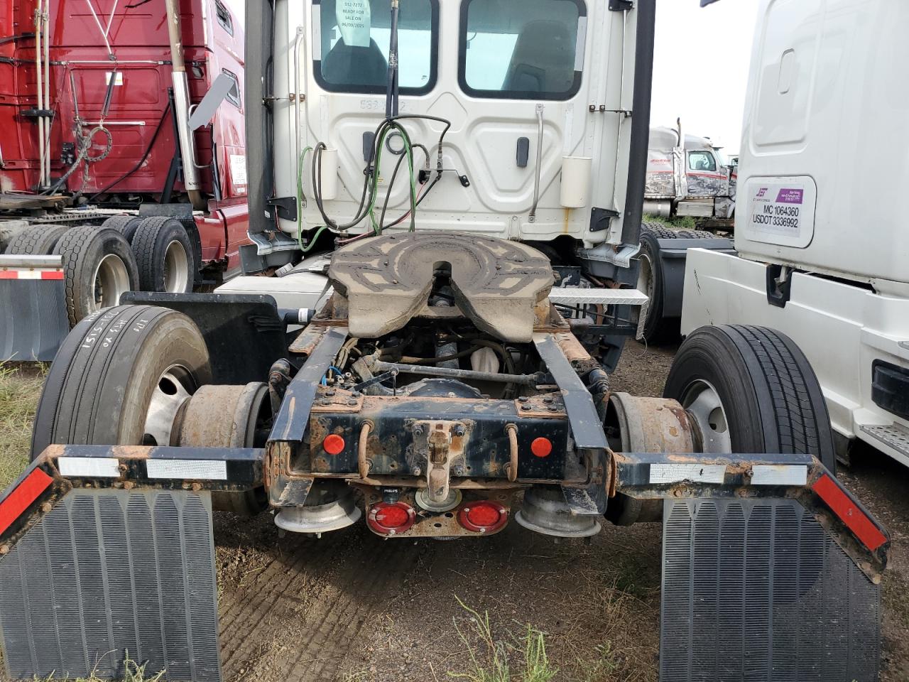 Freightliner Cascadia 1 Image 9