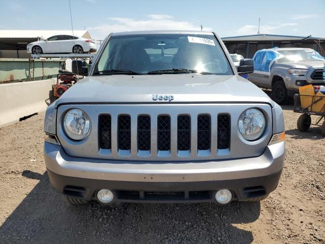 Jeep Patriot Latitude Image 11