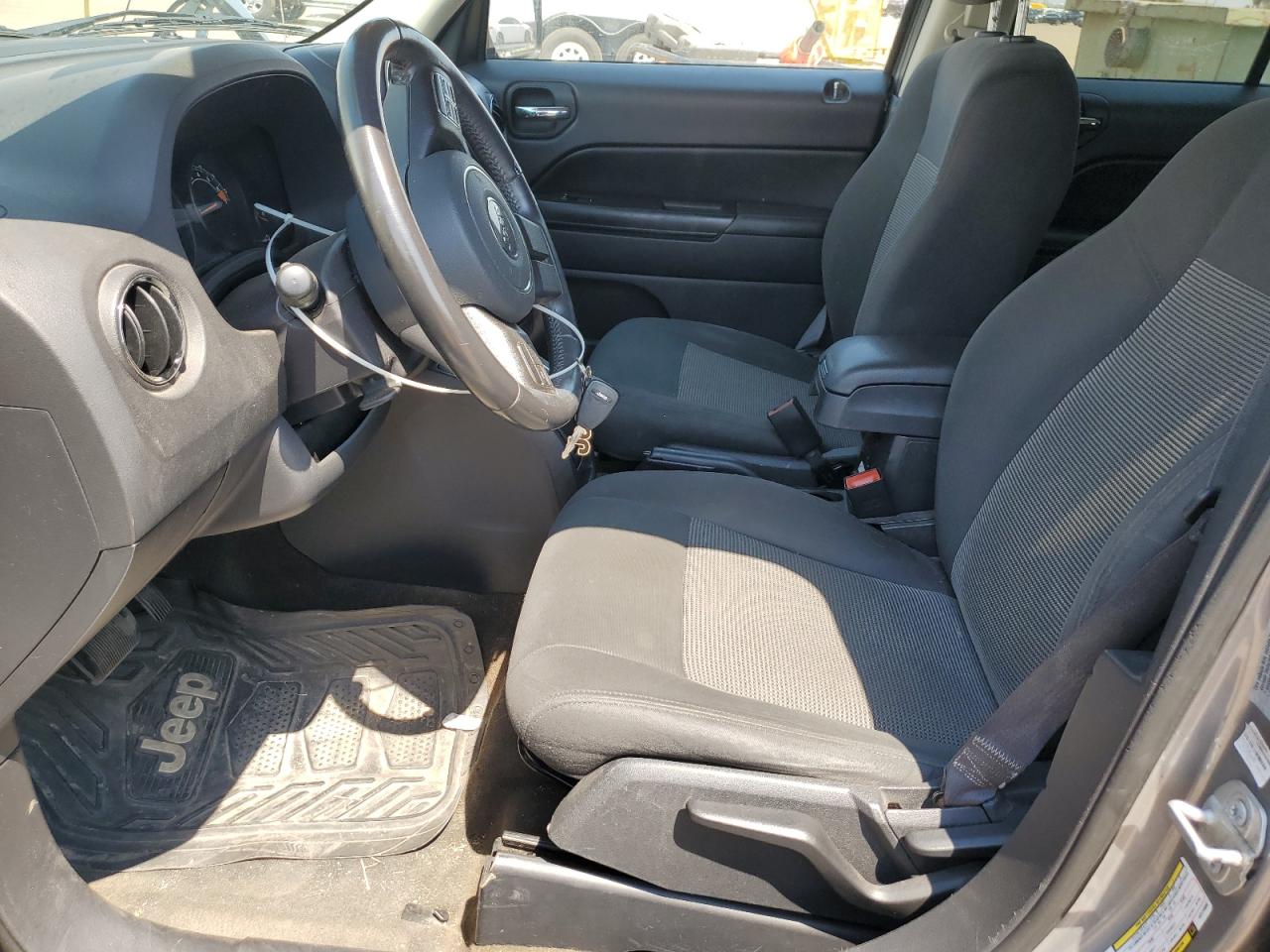 Jeep Patriot Latitude Image 7