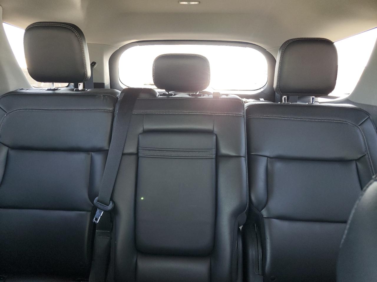 Ford Explorer Xlt Image 11