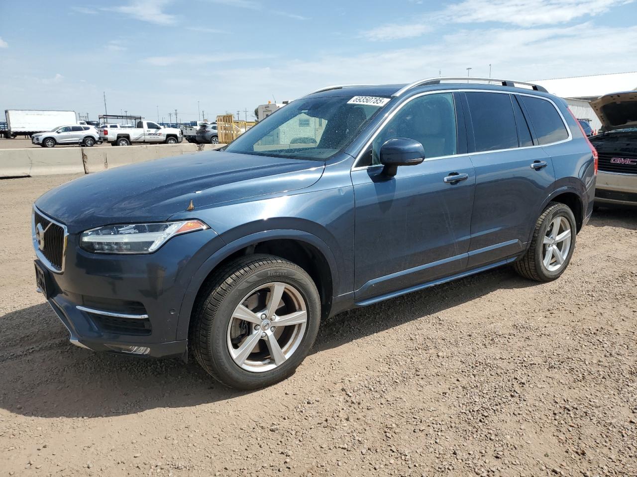 Volvo XC90 T5 Image 1