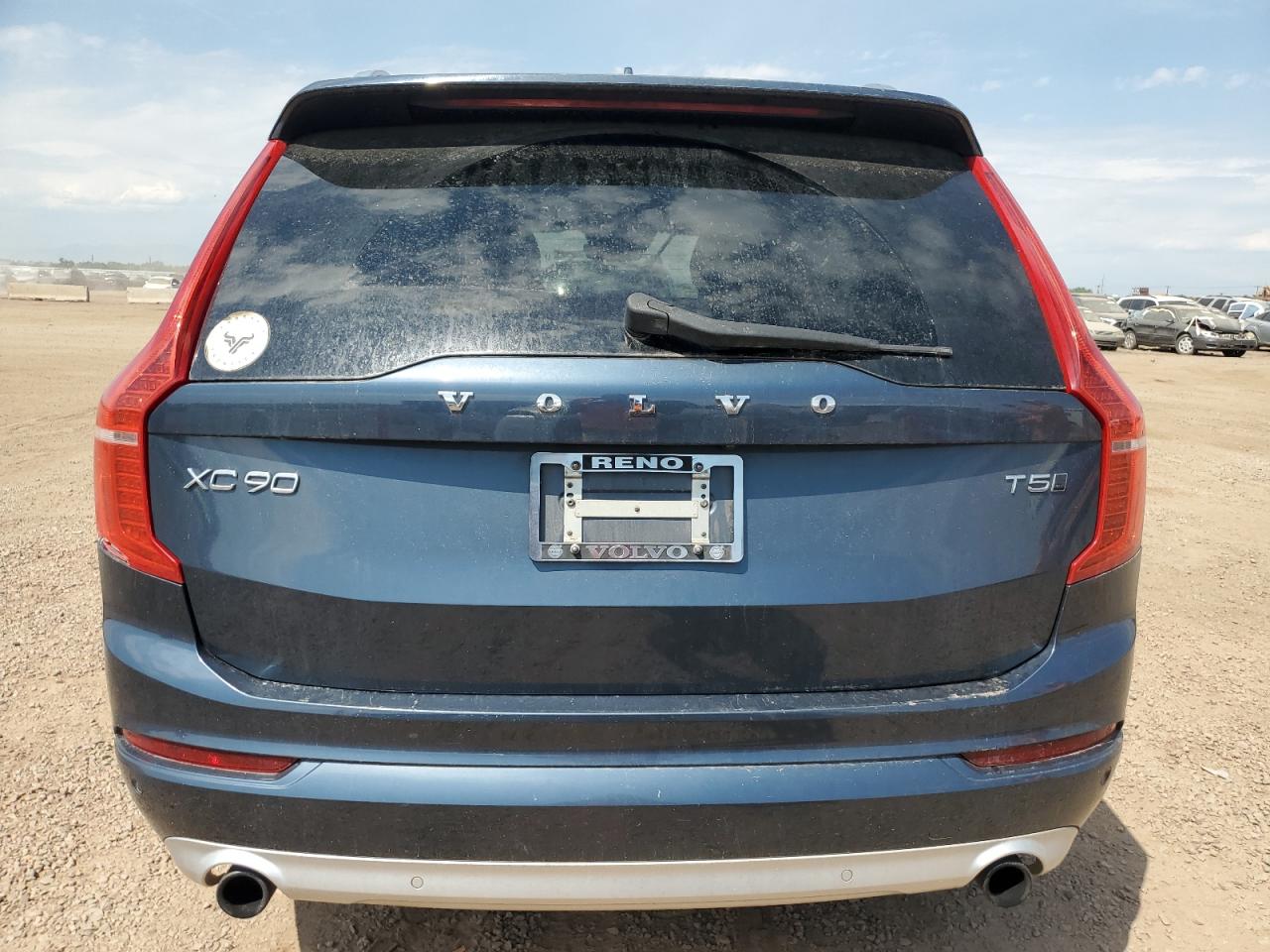 Volvo XC90 T5 Image 3