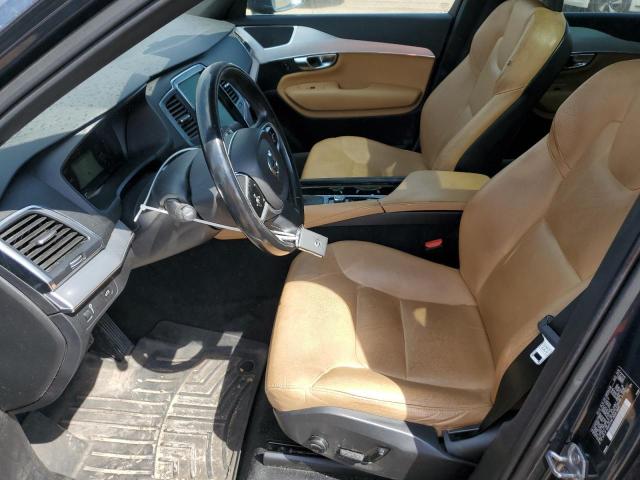 Volvo XC90 T5 Image 8