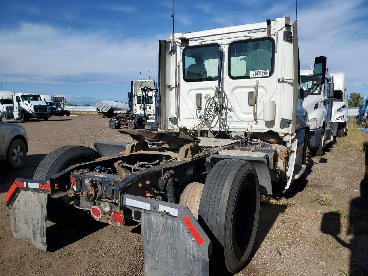 Freightliner Cascadia Image 7