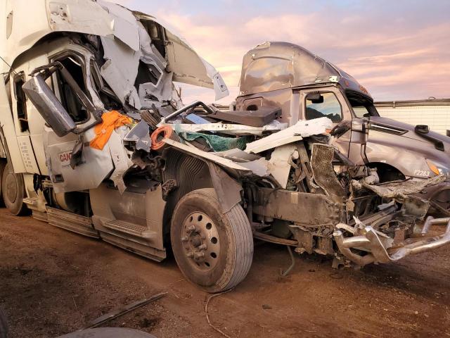  Salvage Volvo Vn