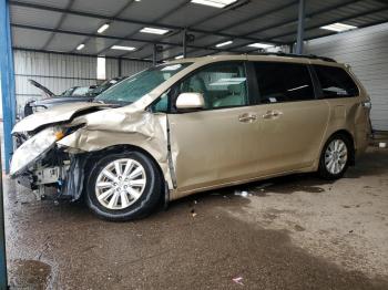  Salvage Toyota Sienna