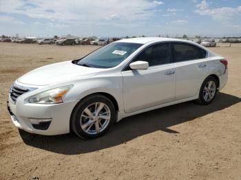  Salvage Nissan Altima