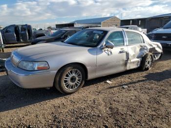  Salvage Lincoln Towncar