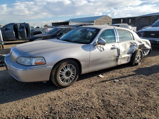  Salvage Lincoln Towncar