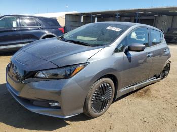  Salvage Nissan LEAF