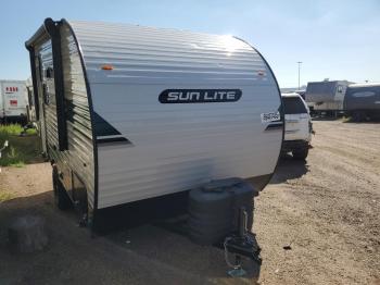  Salvage Sunline Travel Trl