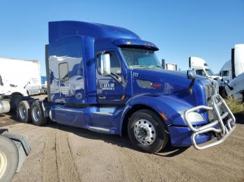  Salvage Peterbilt 579